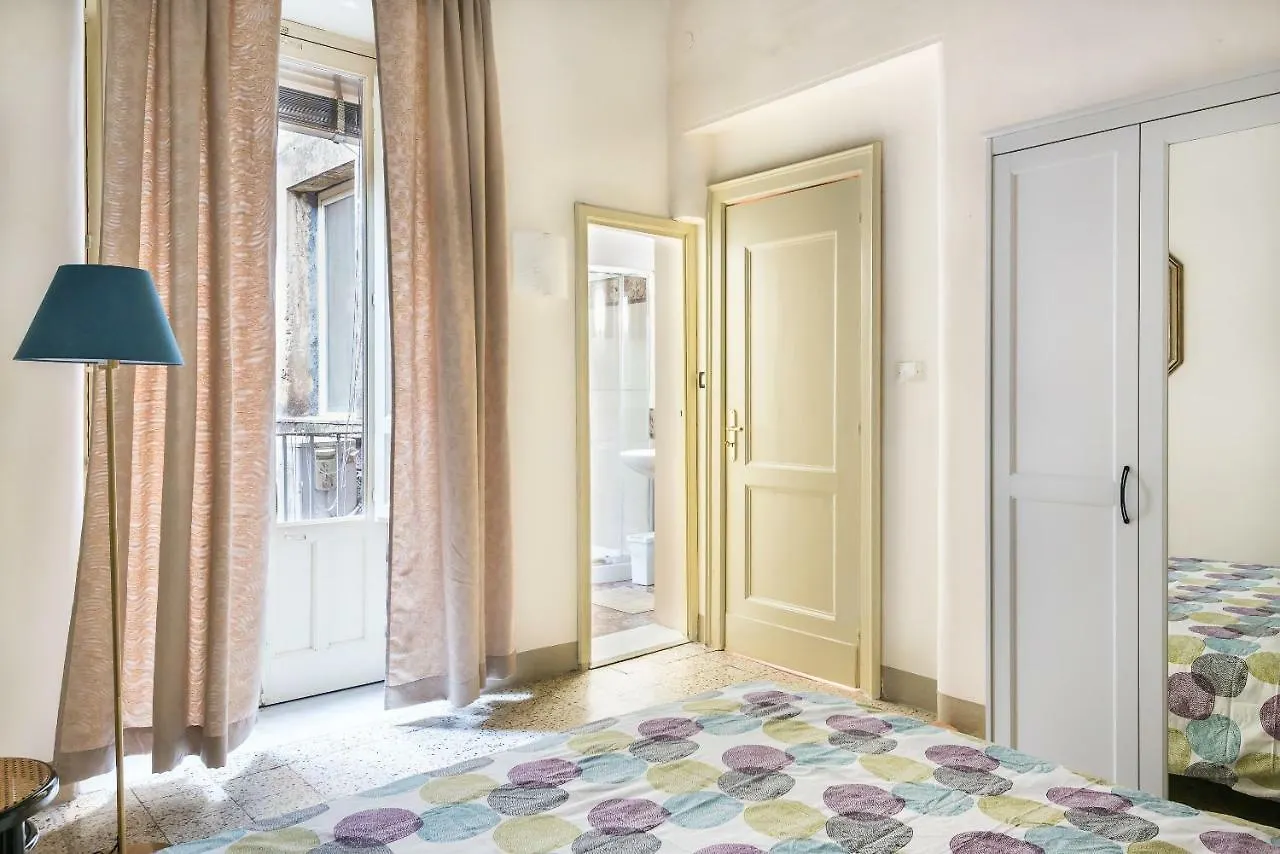 Apartament Alla Corte Del XIX Secolo Katania 0*,  Włochy