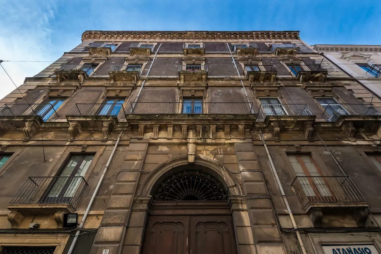 Apartament Alla Corte Del XIX Secolo Katania 0*,